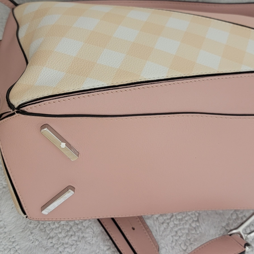 Loewe bag Pink White.
